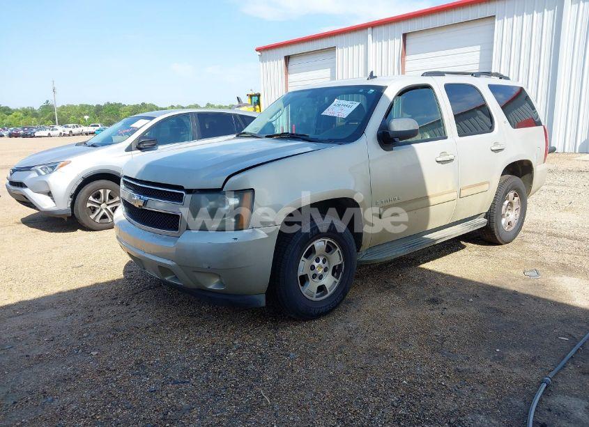 Photo 2 of 2009 Chevrolet Tahoe LT2 (VIN 1GNFC23089R289895)