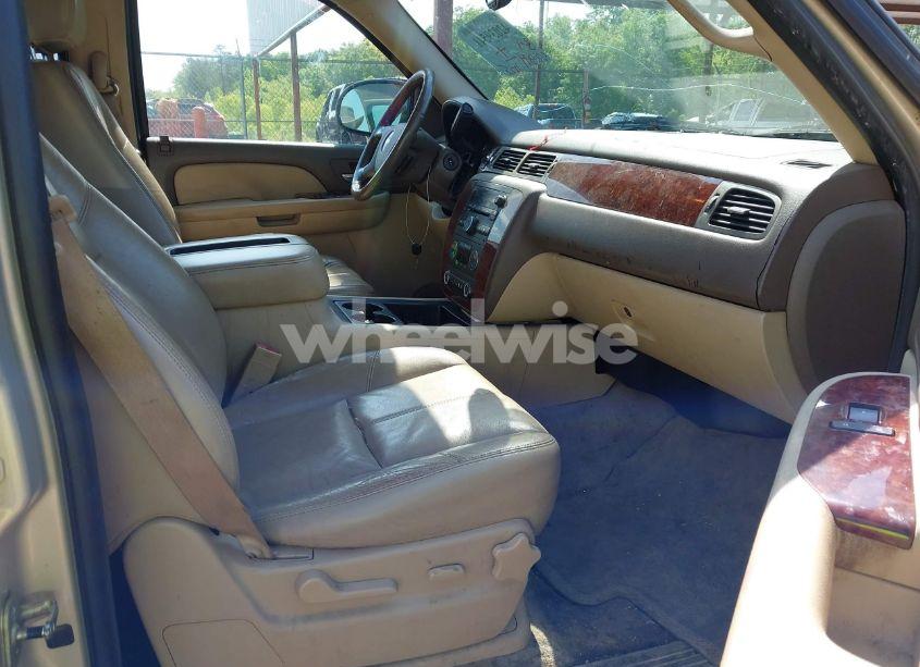 Photo 5 of 2009 Chevrolet Tahoe LT2 (VIN 1GNFC23089R289895)