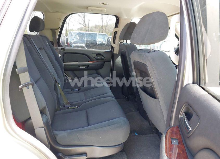 Photo 8 of 2009 Chevrolet Tahoe LT1 (VIN 1GNFC230X9R214759)