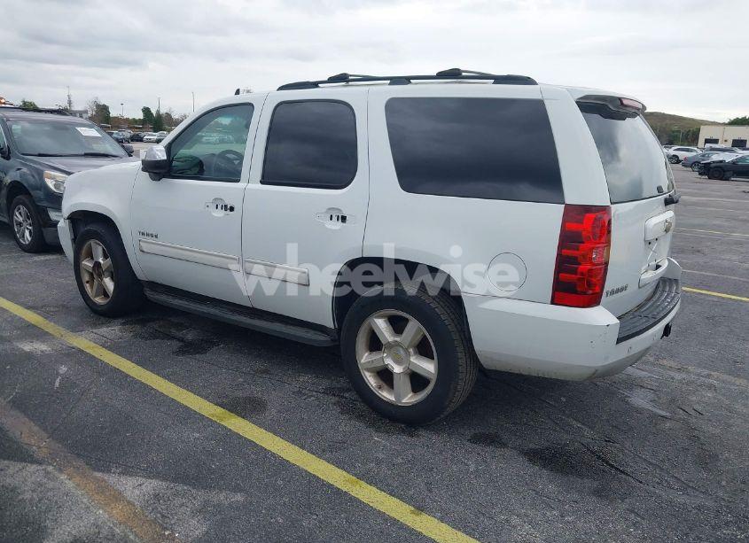 Photo 3 of 2009 Chevrolet Tahoe LT2 (VIN 1GNFC230X9R293513)