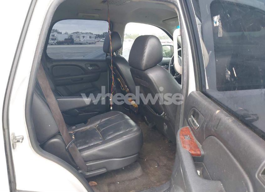 Photo 8 of 2009 Chevrolet Tahoe LT2 (VIN 1GNFC230X9R293513)