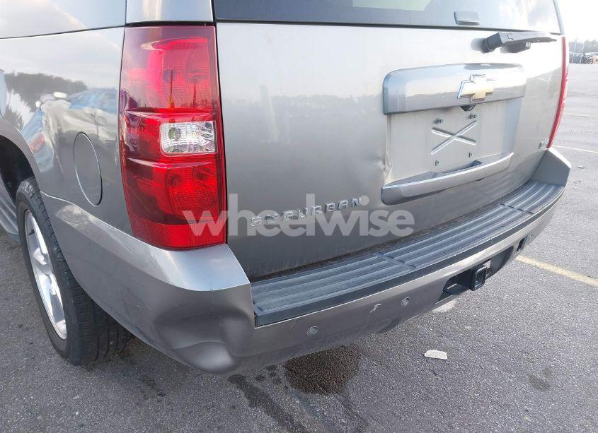 Photo 13 of 2009 Chevrolet Suburban 1500 LT2 (VIN 1GNFC26029R218011)