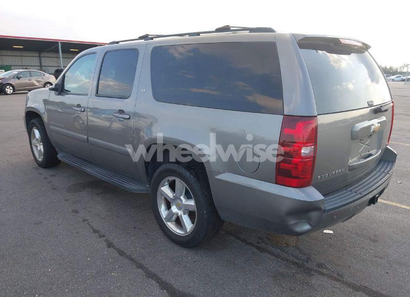 Photo 3 of 2009 Chevrolet Suburban 1500 LT2 (VIN 1GNFC26029R218011)