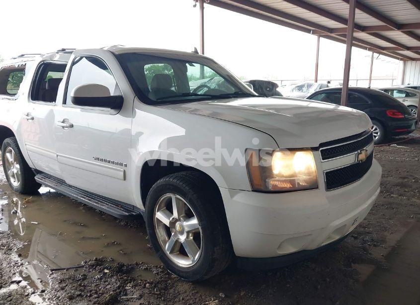 2009 Chevrolet Suburban 1500 LT2 (VIN 1GNFC26069R253019) main photo