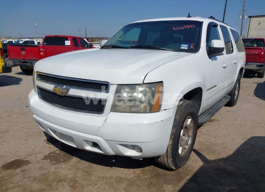Photo 2 of 2009 Chevrolet Suburban 1500 LT1 (VIN 1GNFC26089R273028)