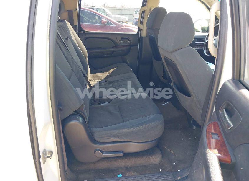 Photo 8 of 2009 Chevrolet Suburban 1500 LT1 (VIN 1GNFC26089R273028)