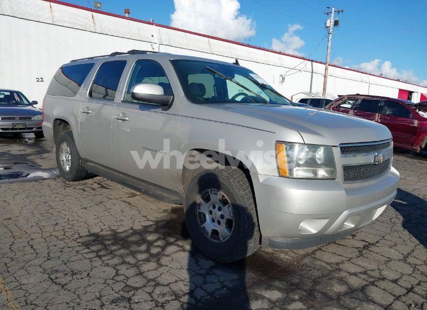 2009 Chevrolet Suburban 1500 LT2 (VIN 1GNFC26099R177554) main photo