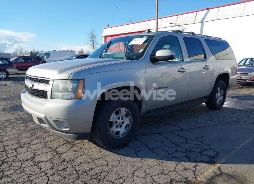 Photo 2 of 2009 Chevrolet Suburban 1500 LT2 (VIN 1GNFC26099R177554)