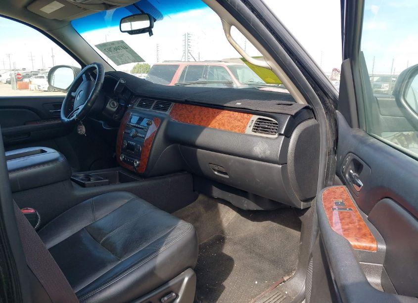 Photo 5 of 2009 Chevrolet Suburban 1500 LT2 (VIN 1GNFC26J89R297550)