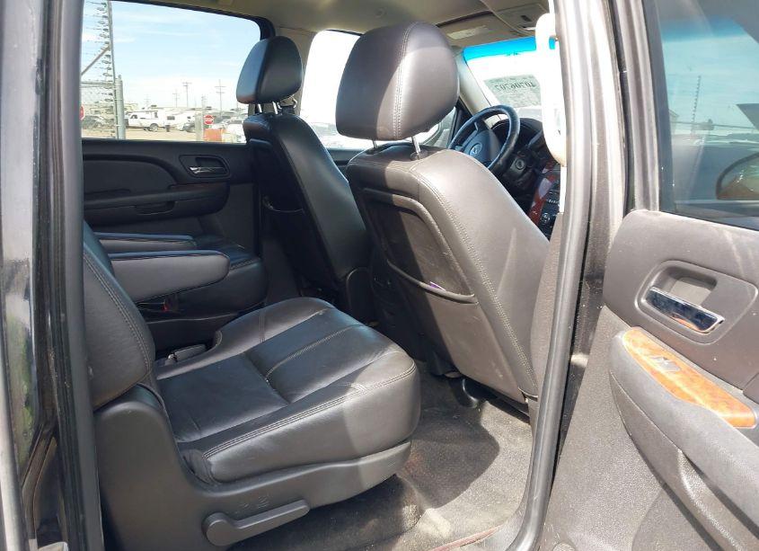 Photo 8 of 2009 Chevrolet Suburban 1500 LT2 (VIN 1GNFC26J89R297550)