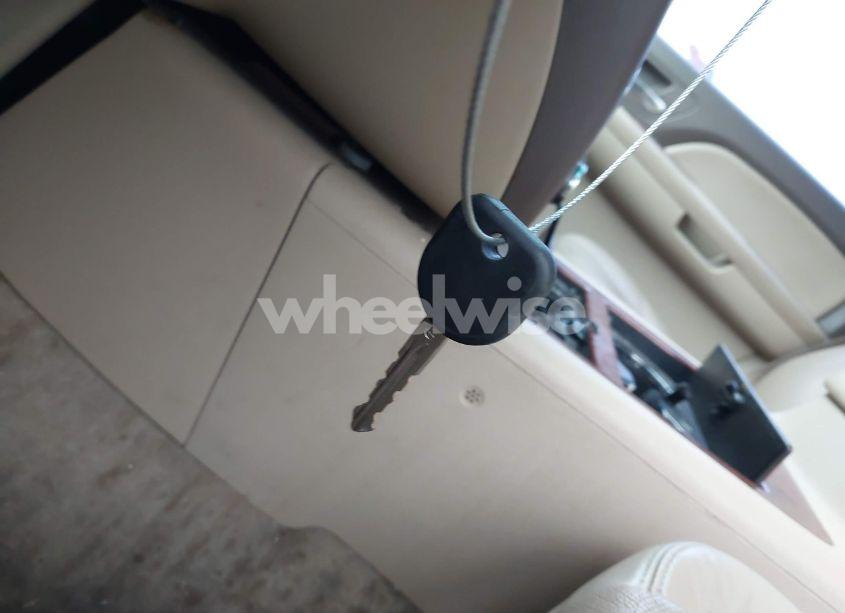 Photo 11 of 2009 Chevrolet Tahoe LTZ (VIN 1GNFC33009R300569)