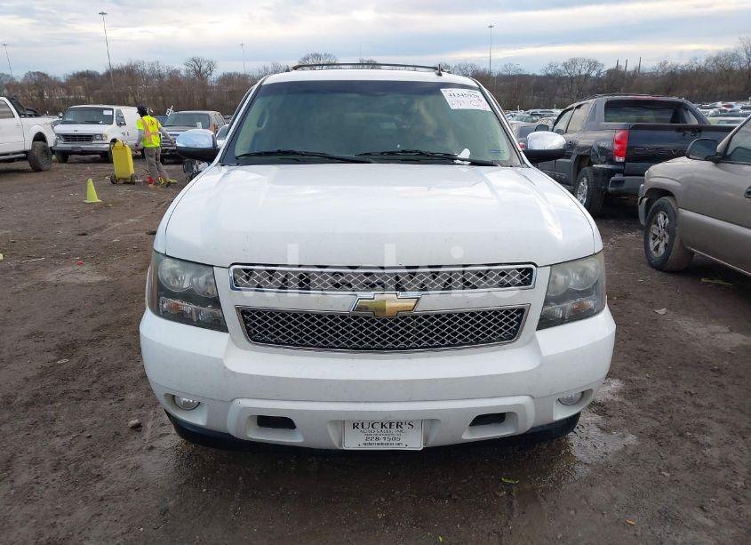 Photo 12 of 2009 Chevrolet Tahoe LTZ (VIN 1GNFC33009R300569)