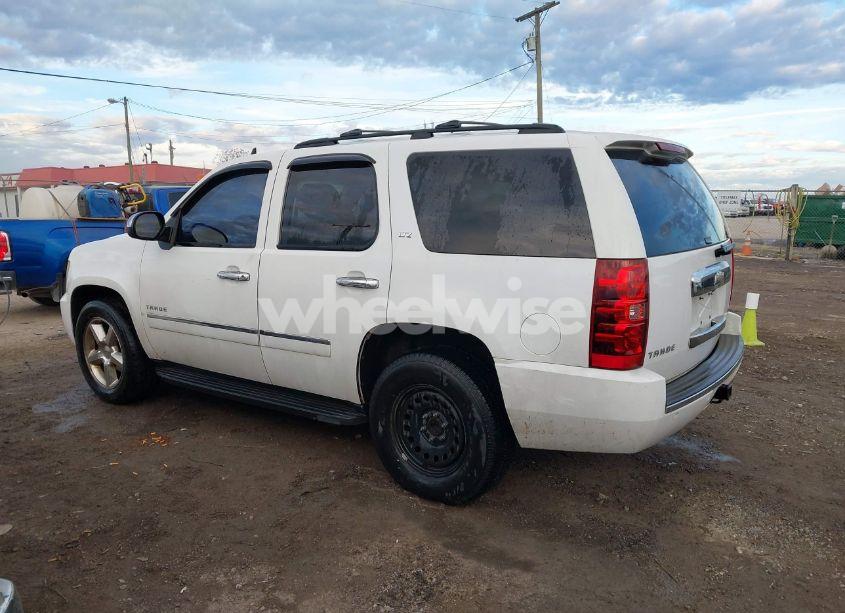 Photo 14 of 2009 Chevrolet Tahoe LTZ (VIN 1GNFC33009R300569)