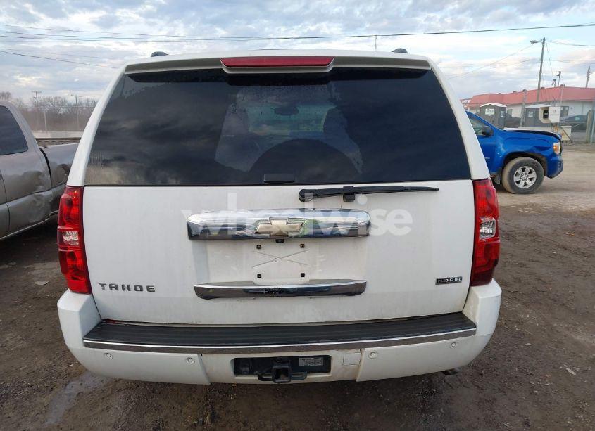 Photo 16 of 2009 Chevrolet Tahoe LTZ (VIN 1GNFC33009R300569)