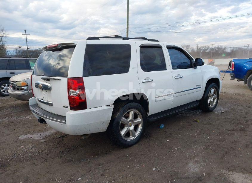 Photo 4 of 2009 Chevrolet Tahoe LTZ (VIN 1GNFC33009R300569)