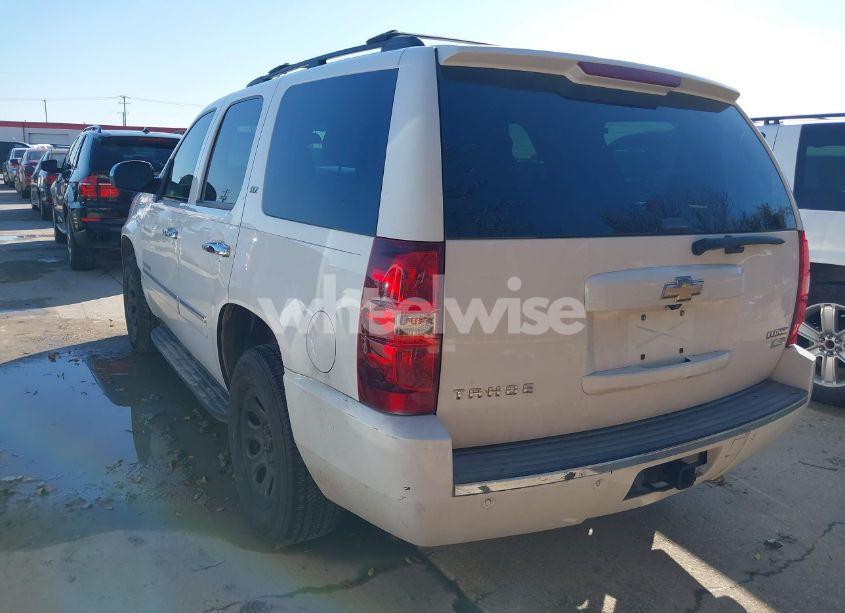 Photo 3 of 2009 Chevrolet Tahoe LTZ (VIN 1GNFC33079R105374)