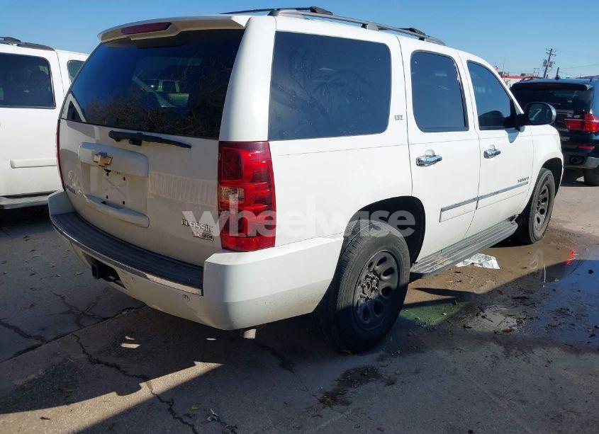 Photo 4 of 2009 Chevrolet Tahoe LTZ (VIN 1GNFC33079R105374)