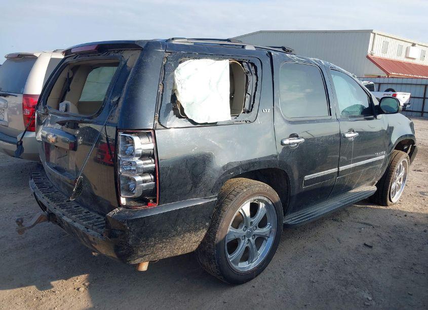 Photo 4 of 2009 Chevrolet Tahoe LTZ (VIN 1GNFC33J19R254985)
