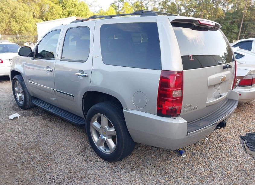 Photo 3 of 2009 Chevrolet Tahoe LTZ (VIN 1GNFC33J59R177618)