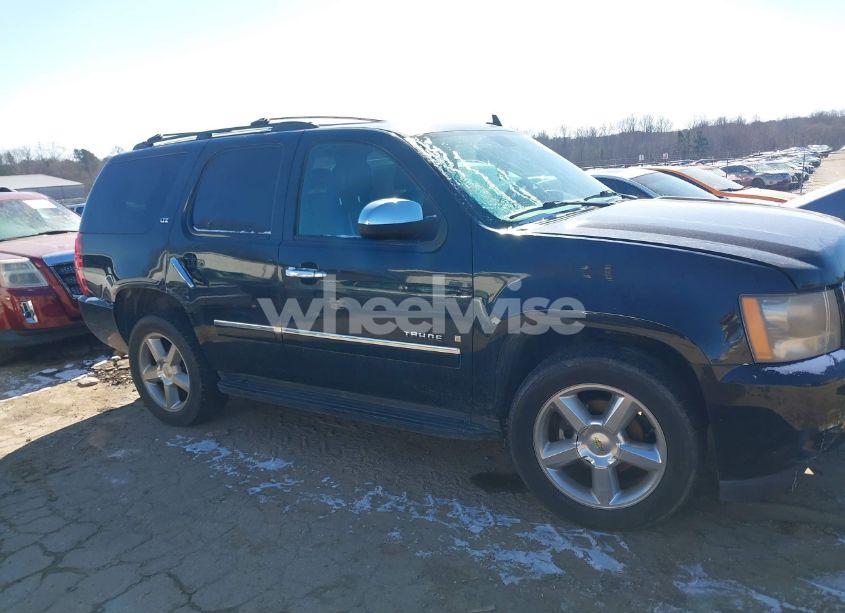 Photo 14 of 2009 Chevrolet Tahoe LTZ (VIN 1GNFC33J69R260104)