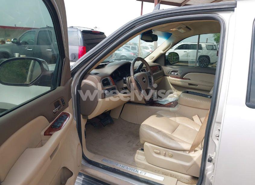 Photo 17 of 2009 Chevrolet Tahoe LTZ (VIN 1GNFC33J79R173652)