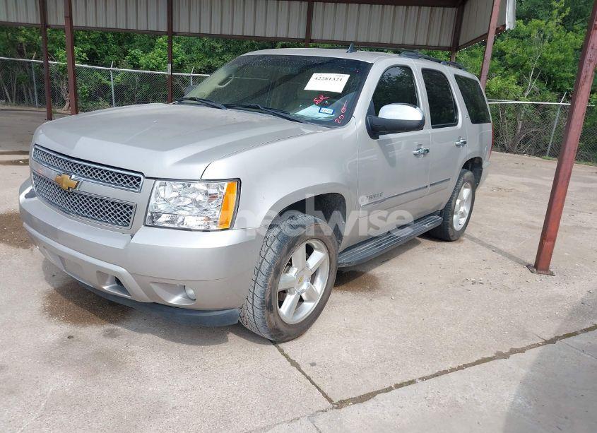 Photo 2 of 2009 Chevrolet Tahoe LTZ (VIN 1GNFC33J79R173652)
