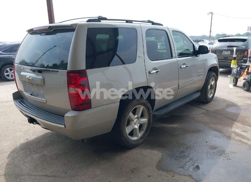 Photo 4 of 2009 Chevrolet Tahoe LTZ (VIN 1GNFC33J79R173652)