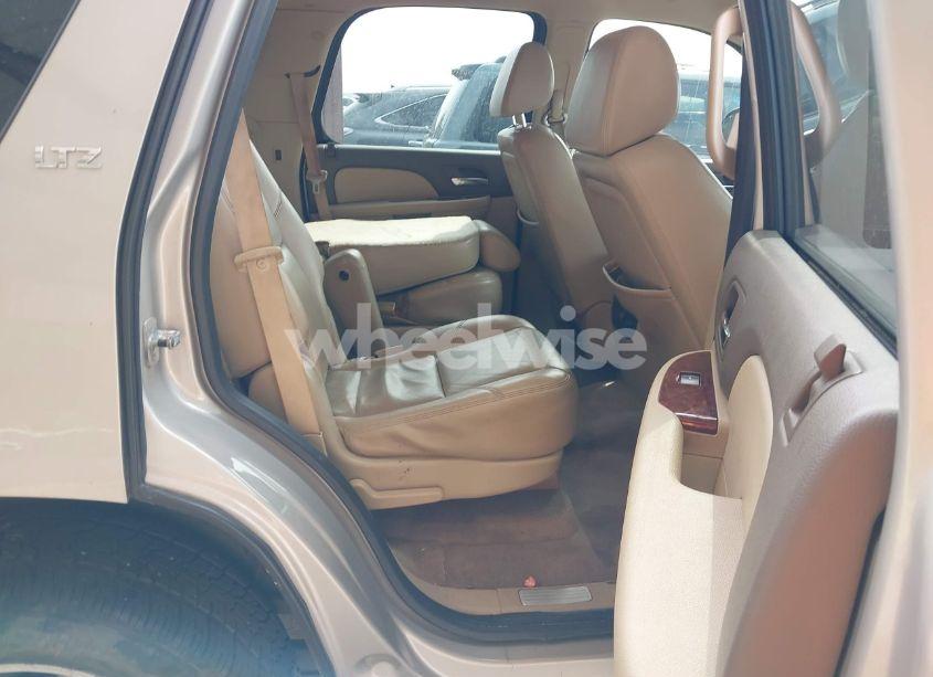 Photo 8 of 2009 Chevrolet Tahoe LTZ (VIN 1GNFC33J79R173652)