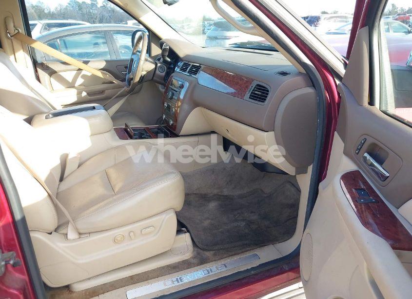 Photo 5 of 2009 Chevrolet Tahoe LTZ (VIN 1GNFC33JX9R281845)