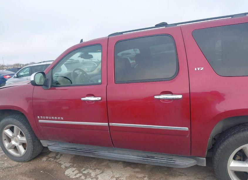 Photo 14 of 2009 Chevrolet Suburban 1500 LTZ (VIN 1GNFC36009R241115)