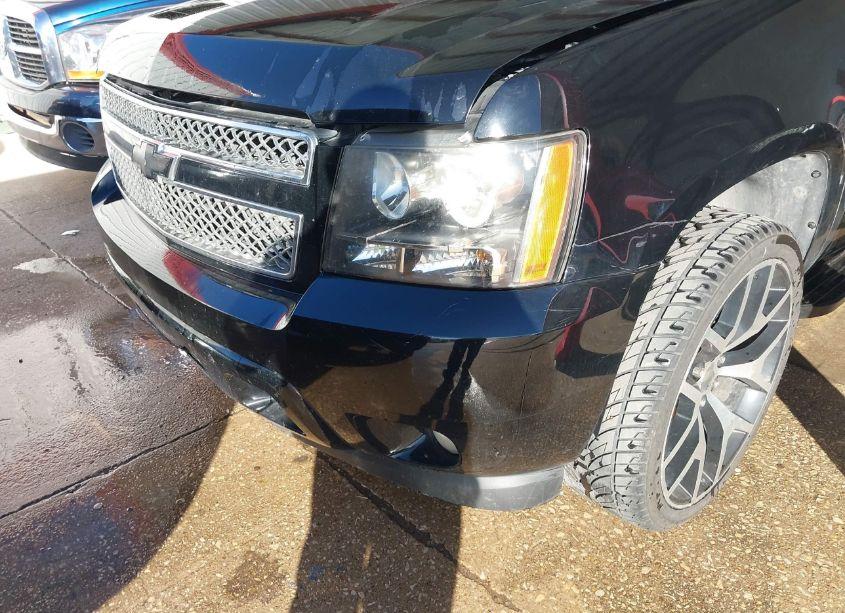 Photo 6 of 2009 Chevrolet Suburban 1500 LTZ (VIN 1GNFC36019R183497)