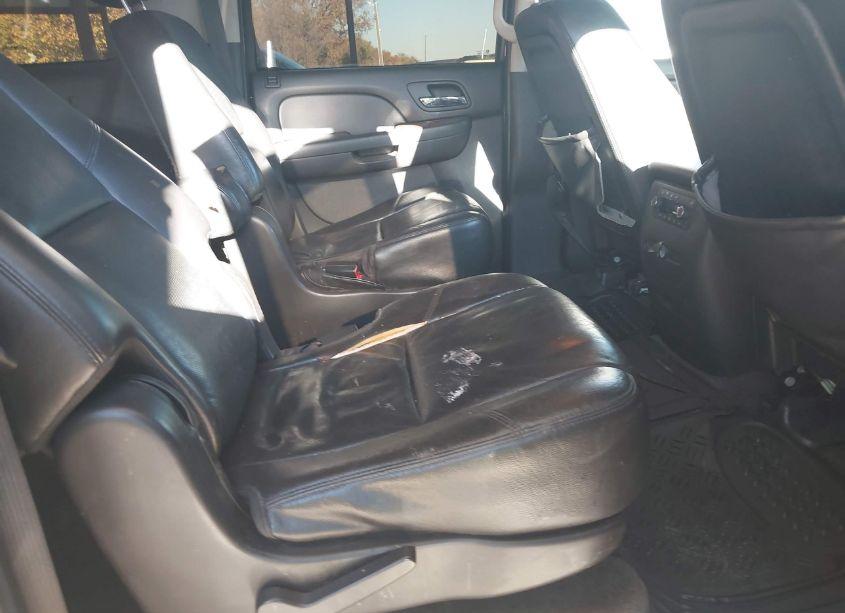 Photo 8 of 2009 Chevrolet Suburban 1500 LTZ (VIN 1GNFC36019R183497)