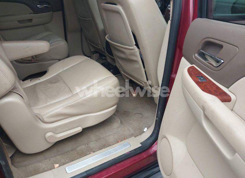 Photo 8 of 2009 Chevrolet Suburban 1500 LTZ (VIN 1GNFC36059R293095)