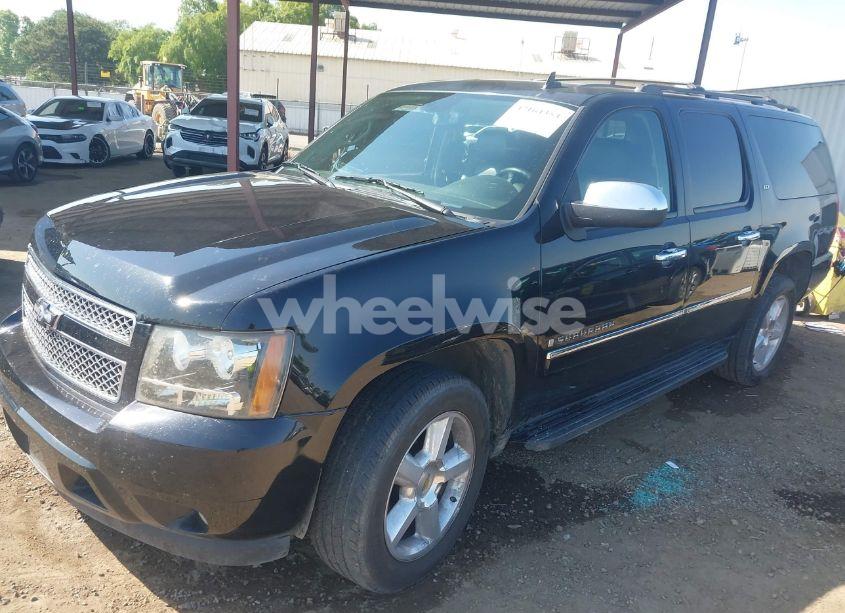 Photo 2 of 2009 Chevrolet Suburban 1500 LTZ (VIN 1GNFC36069R138233)