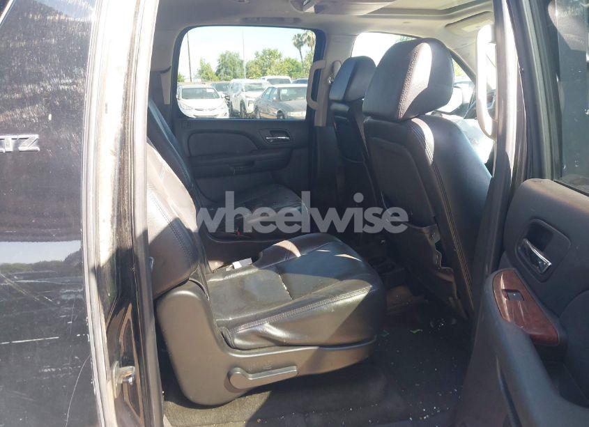 Photo 8 of 2009 Chevrolet Suburban 1500 LTZ (VIN 1GNFC36069R138233)