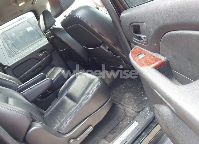 Photo 8 of 2009 Chevrolet Suburban 1500 LTZ (VIN 1GNFC36089J109816)