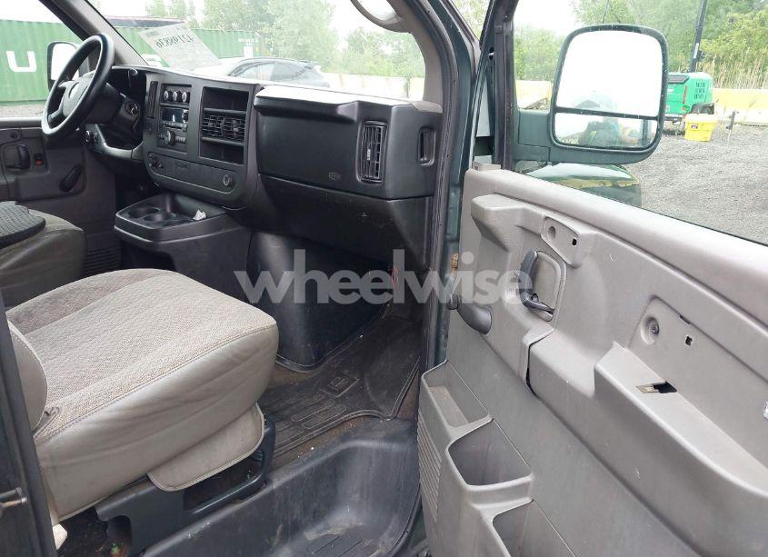 Photo 5 of 2008 Chevrolet Express LS (VIN 1GNFG154781213063)
