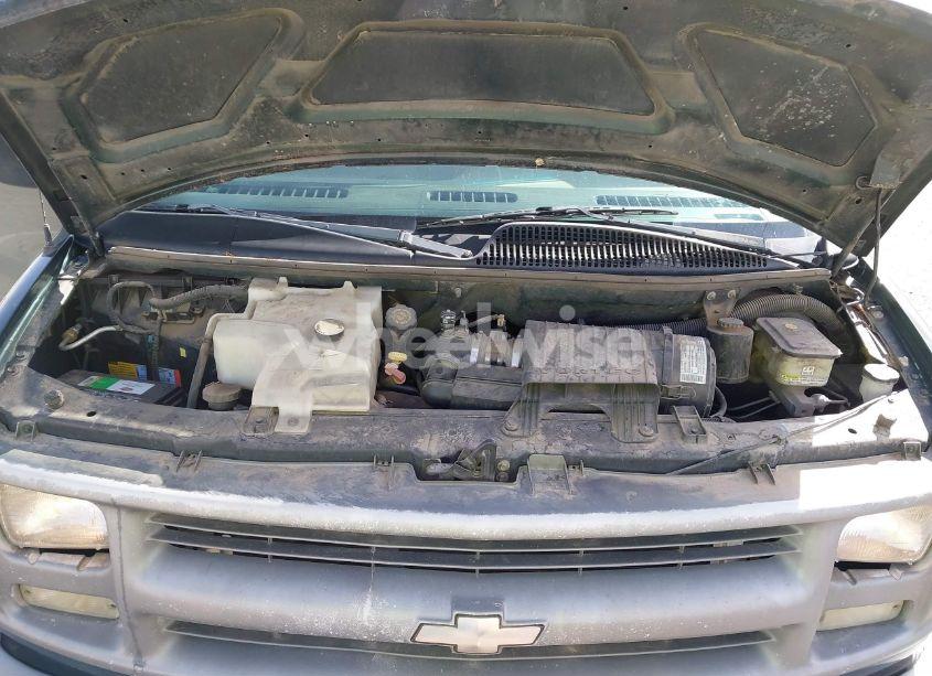 Photo 10 of 2002 Chevrolet Express (VIN 1GNFG15M021201487)