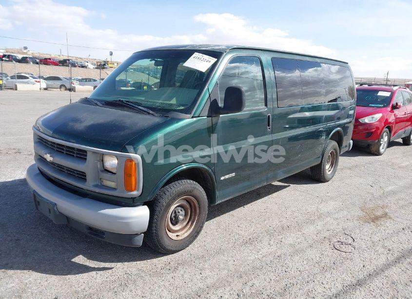 Photo 2 of 2002 Chevrolet Express (VIN 1GNFG15M021201487)