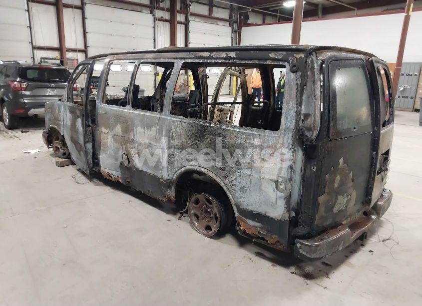 Photo 3 of 2005 Chevrolet Express (VIN 1GNFG15T751202874)