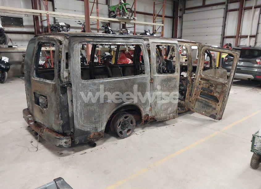 Photo 4 of 2005 Chevrolet Express (VIN 1GNFG15T751202874)