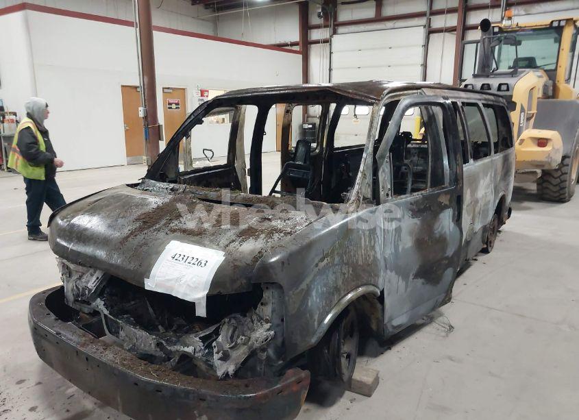 Photo 6 of 2005 Chevrolet Express (VIN 1GNFG15T751202874)