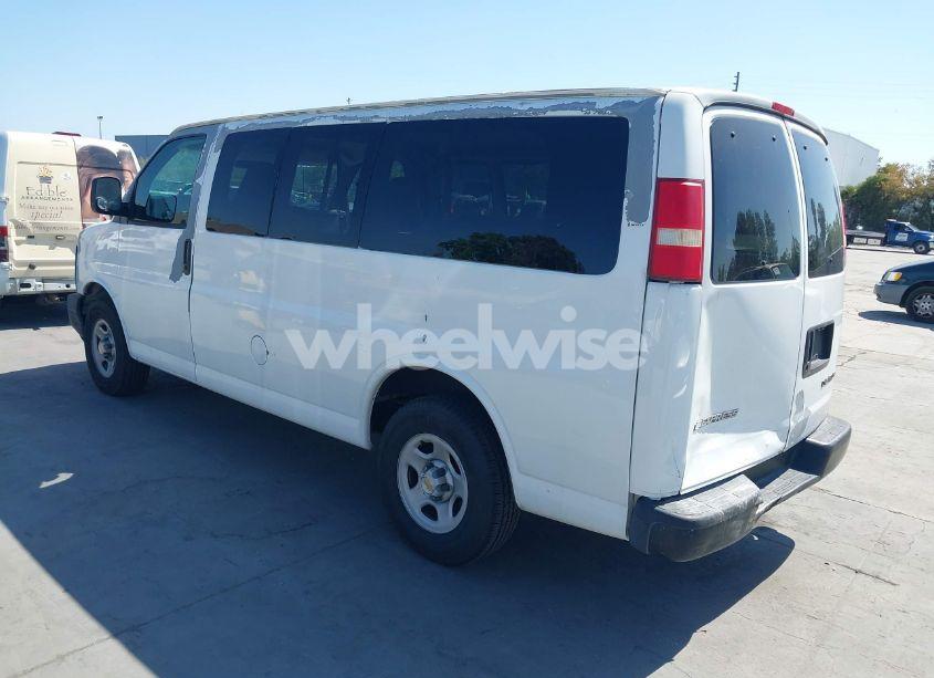 Photo 3 of 2003 Chevrolet Express (VIN 1GNFG15T831209457)