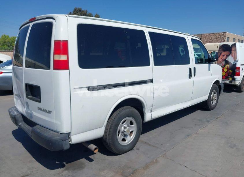 Photo 4 of 2003 Chevrolet Express (VIN 1GNFG15T831209457)
