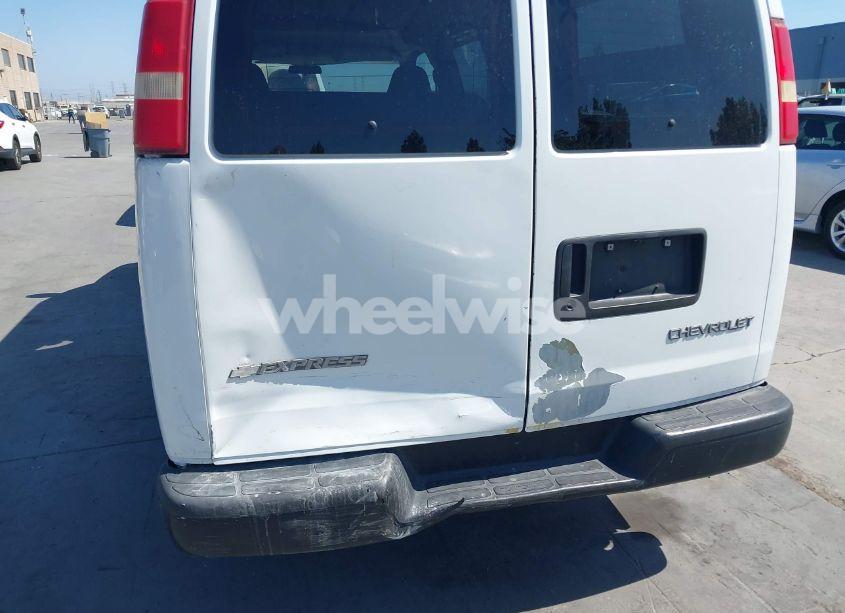 Photo 6 of 2003 Chevrolet Express (VIN 1GNFG15T831209457)