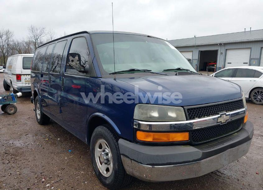 2003 Chevrolet Express (VIN 1GNFG15X131164252) main photo