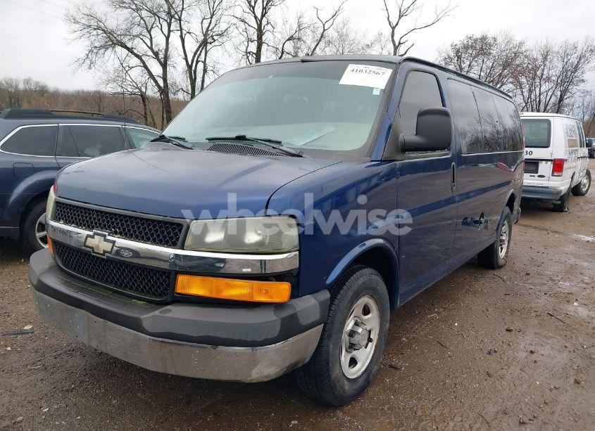 Photo 2 of 2003 Chevrolet Express (VIN 1GNFG15X131164252)