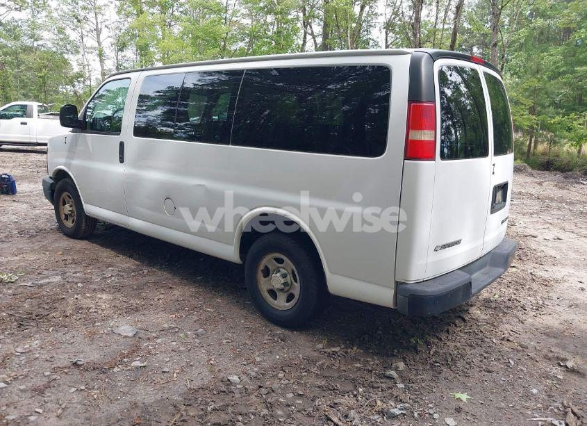 Photo 3 of 2006 Chevrolet Express LS (VIN 1GNFG15X261129918)