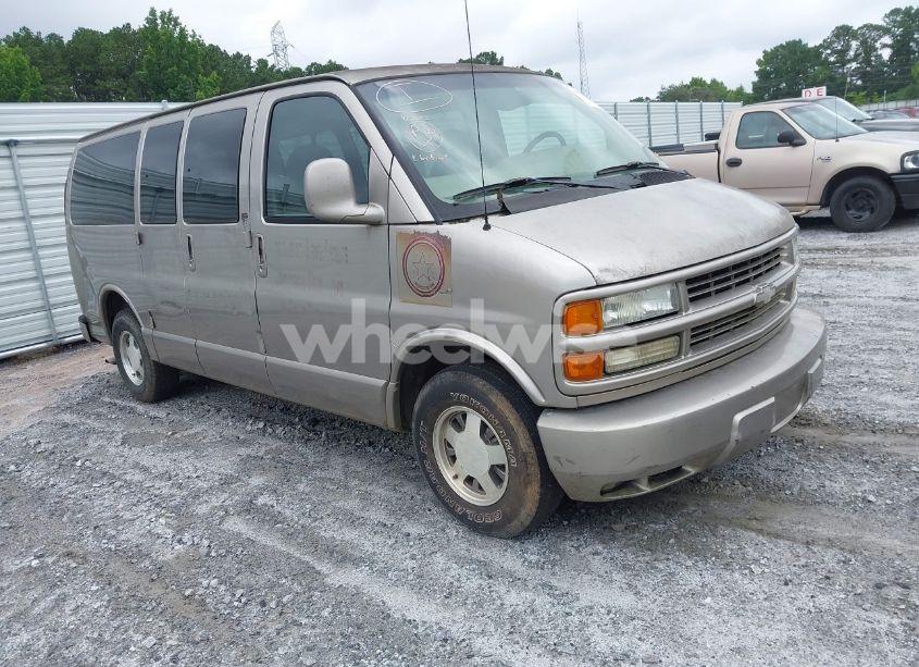 2001 Chevrolet Express LT (VIN 1GNFG65R511224707) main photo
