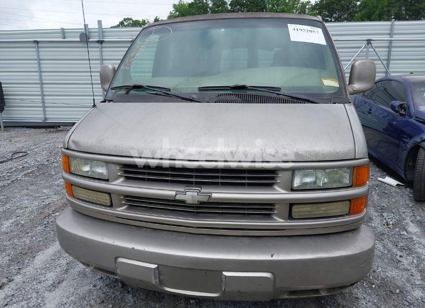 Photo 6 of 2001 Chevrolet Express LT (VIN 1GNFG65R511224707)